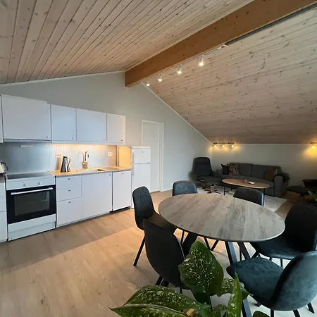 The House By The Sea * Straumsbukta
